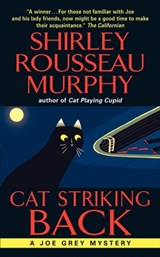 Cat Striking Back - Shirley Rousseau Murphy - 9780061124006