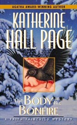 The Body in the Bonfire - Katherine Hall Page - 9780061859939