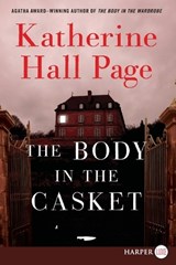 The Body in the Casket - PAGE,  Katherine Hall - 9780062688071