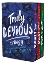 Truly Devious 3-Book Box Set - Maureen Johnson - 9780063023154