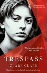 Trespass - Clare Clark - 9780349016948