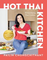 Hot Thai Kitchen - Pailin Chongchitnant - 9780525613442