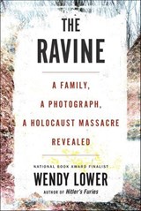 The Ravine - Wendy Lower - 9780544828711