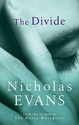 The Divide - Nicholas Evans - 9780748112364