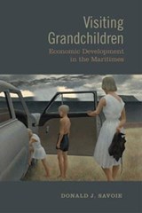 Visiting Grandchildren - Donald Savoie - 9780802093820
