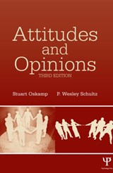 Attitudes and Opinions - Stuart Oskamp ; P. Wesley Schultz - 9780805847697