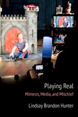 Playing Real - Lindsay Brandon Hunter - 9780810143067