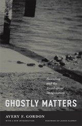 Ghostly Matters - Avery F. Gordon - 9780816654468