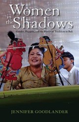 Women in the Shadows - Jennifer Goodlander - 9780896803046