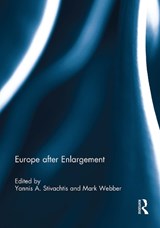 Europe after Enlargement - Yannis Stivachtis ; Mark Webber - 9781032928975