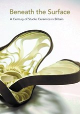 Beneath the Surface - Katie Ackrill ; Kirsty Hartsiotis - 9781036962234