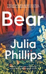 Bear - Julia Phillips - 9781399630894