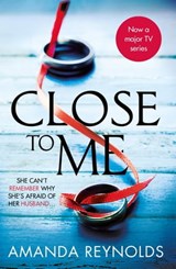 Close To Me - Amanda Reynolds - 9781472245151