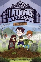 The Little Vampire in Danger - Angela Sommer-Bodenburg - 9781534494244