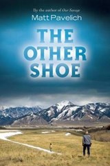 The Other Shoe - PAVELICH,  Matt - 9781582437958