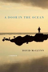 A Door in the Ocean - MCGLYNN,  David - 9781582438290