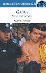 Gangs - Karen L. Kinnear - 9781598841251