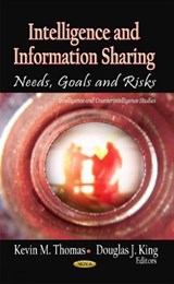 Intelligence & Information Sharing - Kevin M Thomas ; Douglas J King - 9781621008392