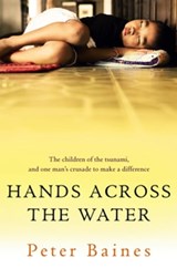 Hands Across the Water - Peter Baines - 9781742628295