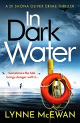 In Dark Water - Lynne McEwan - 9781800324329