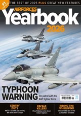 Air Forces Monthly Yearbook - Simon Lee - 9781836322191