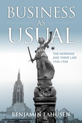 Business as Usual - Benjamin Lahusen - 9781836956266