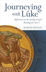 Journeying with Luke - Martin Hogan - 9781847308634