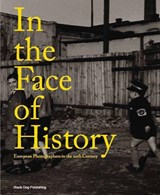 In the Face of History - BUSH,  Kate - 9781904772576