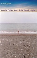 On the Other Side of the Beach. Light - DANIEL SKYLE - 9781913432386