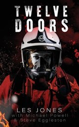 Twelve Doors - Les Jones ; Steve Eggleston ; Mike Powell - 9781918039306
