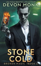 Stone Cold - Devon Monk - 9781939853370