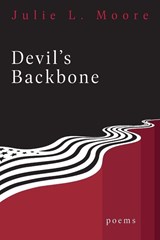Devil's Backbone - Julie L. Moore - 9781961741294