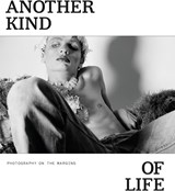 Another Kind of Life - Alona Pardo (ed.) - 9783791384276