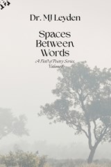 Spaces Between Words - Mj Leyden - 9798258928542