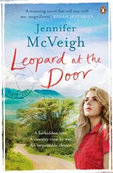 Leopard at the Door - Jennifer McVeigh - 9780241975268