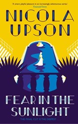 Fear in the Sunlight - Nicola Upson - 9780571282043
