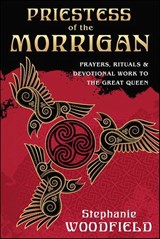 Priestess of The Morrigan - Stephanie Woodfield - 9780738766812