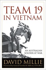 Team 19 in Vietnam - David Millie - 9780813143279