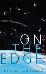On the Edge of Earth - Steven Lambakis - 9780813145785