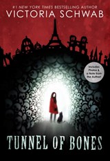 Tunnel of Bones (City of Ghosts #2) - Victoria Schwab ; V. E. Schwab - 9781338111057