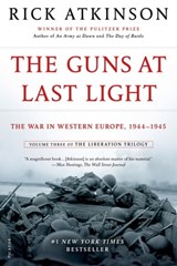 The Guns at Last Light - Rick Atkinson - 9781429943673