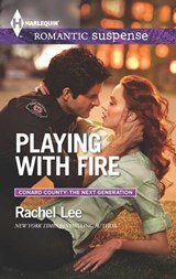 Playing with Fire - Rachel Lee - 9781460387894