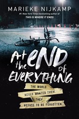 At the End of Everything - Marieke Nijkamp - 9781492673156