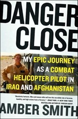 Danger Close - Amber Smith - 9781501116407