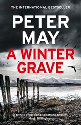 A Winter Grave - Peter May - 9781529428506