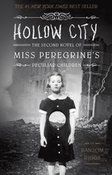Hollow City - Ransom Riggs - 9781594746208