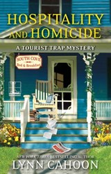 Hospitality and Homicide - Lynn Cahoon - 9781601836335