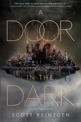 A Door in the Dark - Scott Reintgen - 9781665918695