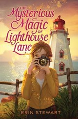 The Mysterious Magic of Lighthouse Lane - Erin Stewart - 9781665952309
