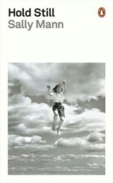 Hold Still - Sally Mann - 9781802065893